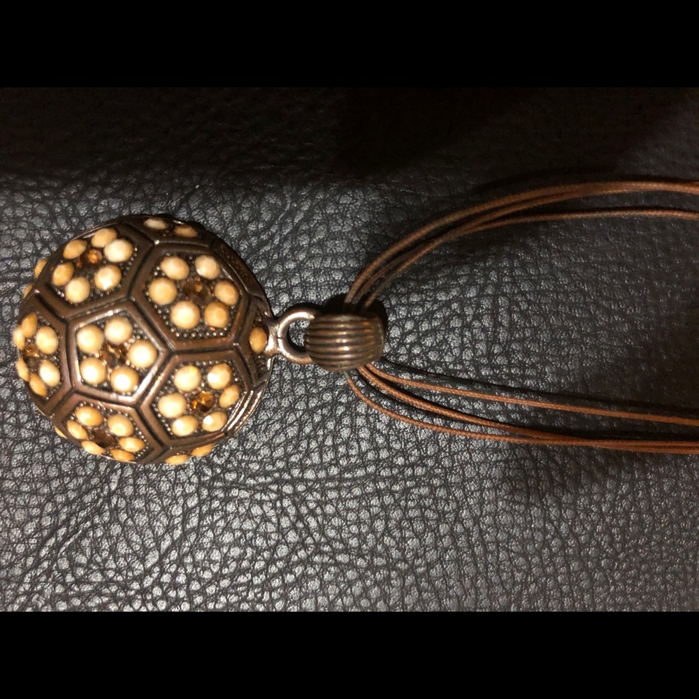 Necklace with rhinestone specks